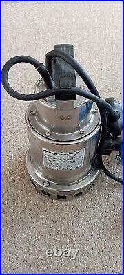 PENTAIR 230 V Submersible Water Pump, 160L/min. NEW WITHOUT BOX